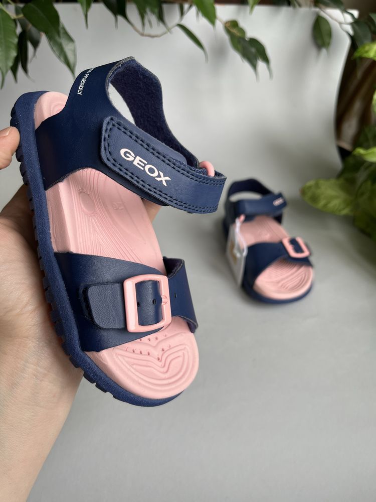 Босоніжки Geox  Fusbetto 37р. 24,7см на дівчинку, сандали, босоножки