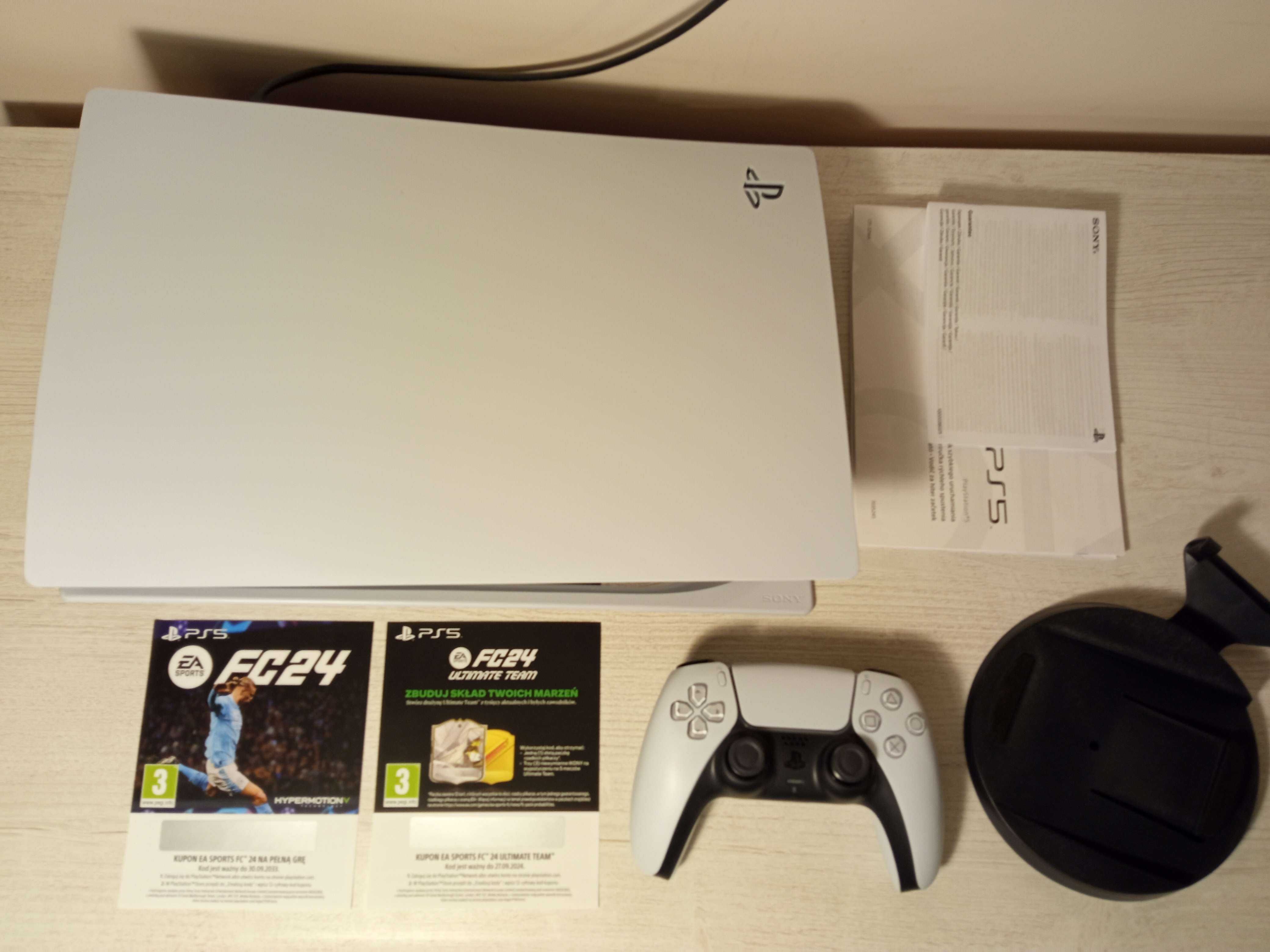 Konsola Sony PlayStation 5 (PS5) z napędem + kod EA SPORTS FC24