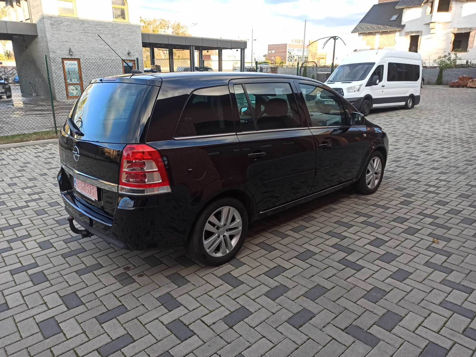 Опель Зафіра Opel Zafira 2011