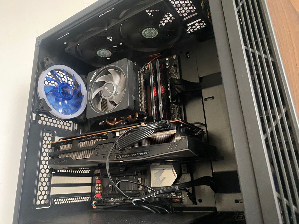 PC Gaming Ryzen 7 2700x/ RX 5700 8GB/ 16GB DDR4