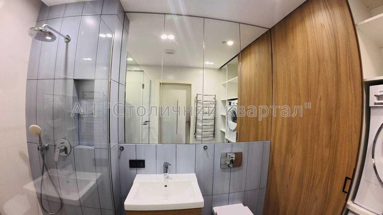 Продам квартиру ЖК Файна Таун Київ, Салютна вул.