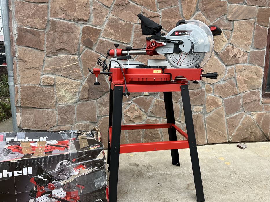 Торцювальна пила із протяжкою та столиком einhell TS-SM 2531 U