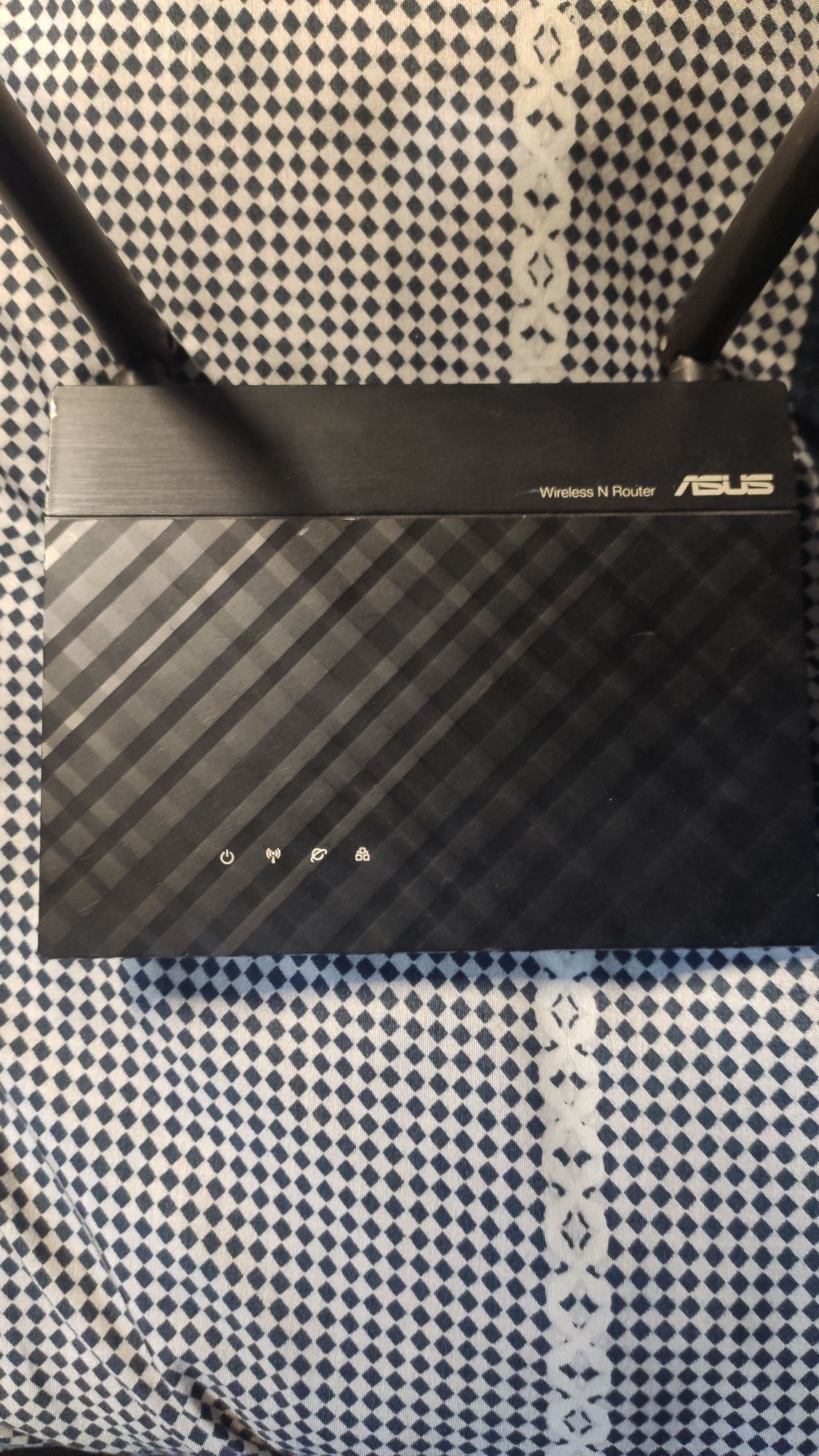 Router asus rt-n12+b1