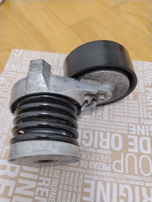 натяжний ролик ремня генератора renault scenic 3