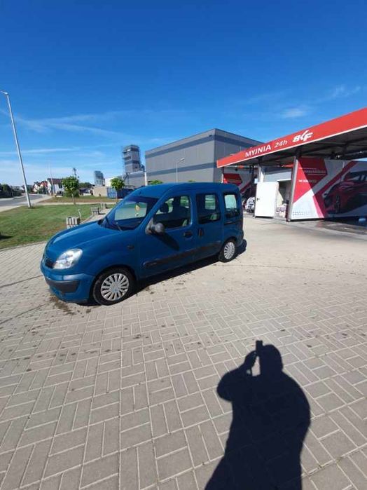 Renault Kangoo diesel osobowy hak 4,5l/100km klima drzwi z tyłu