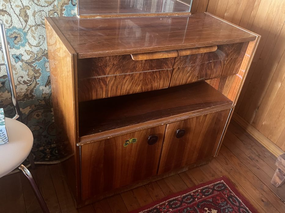 Винтажна шафа комод зеркало столік