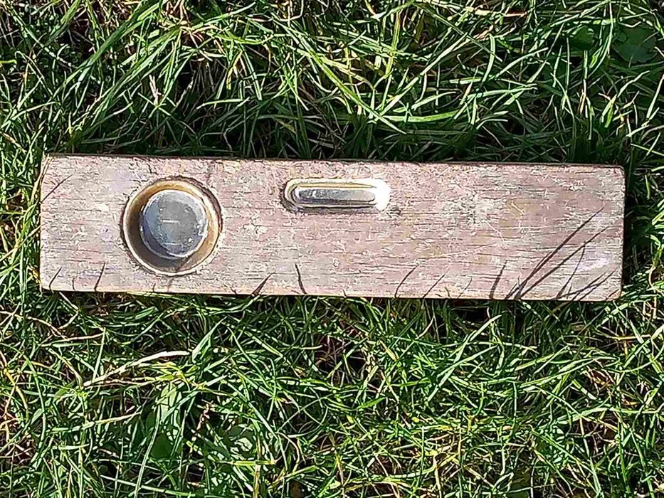 Рівень старий дерев'яний