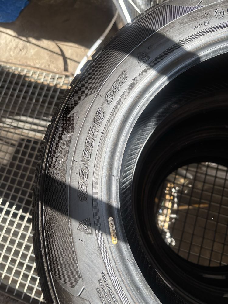 Komplet opon zimowych 185/65 R15 bdb stan
