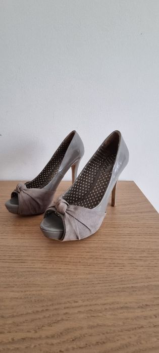 Sapato saltos senhora