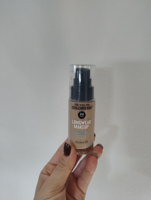 Revlon colorstay 150 buff nawilżający podkład