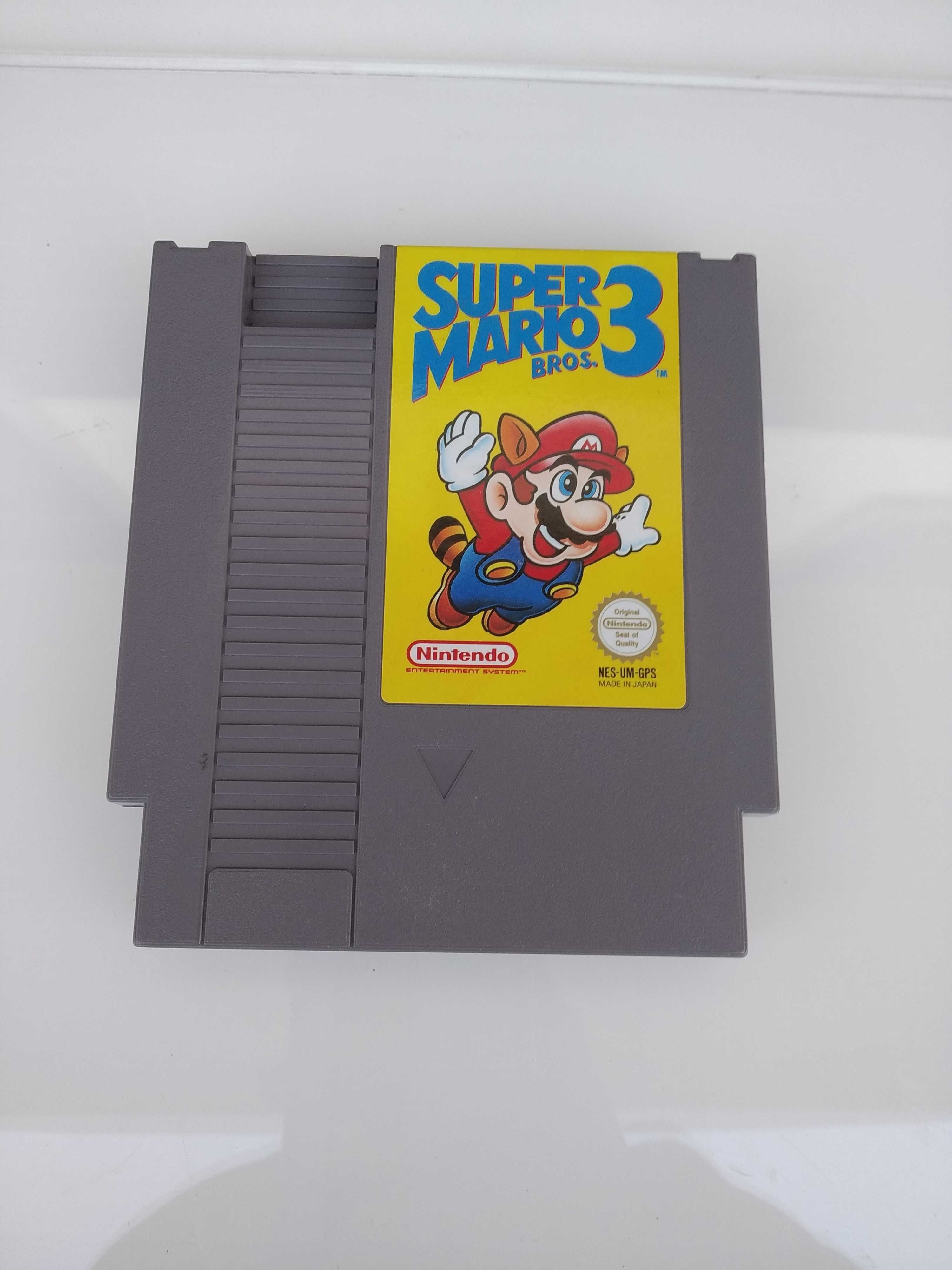 Nintendo NES Super Mario Bros 3 em bom estado