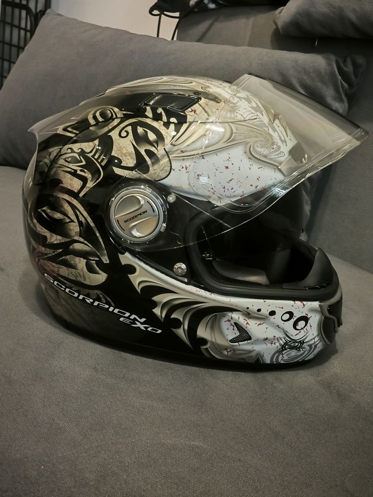 Kask Scorpion exo 1000 rozmiar M. Intercom