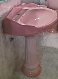 Louças sanitárias vintage cor de rosa