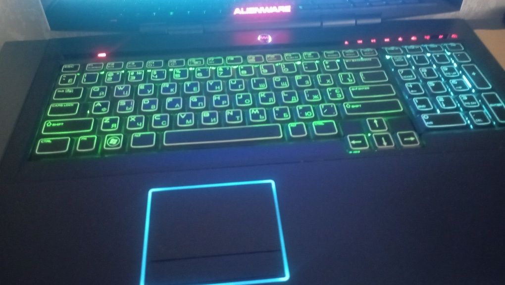 Ноутбук Alienware M17x