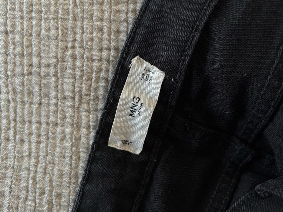 Джинси кльош манго