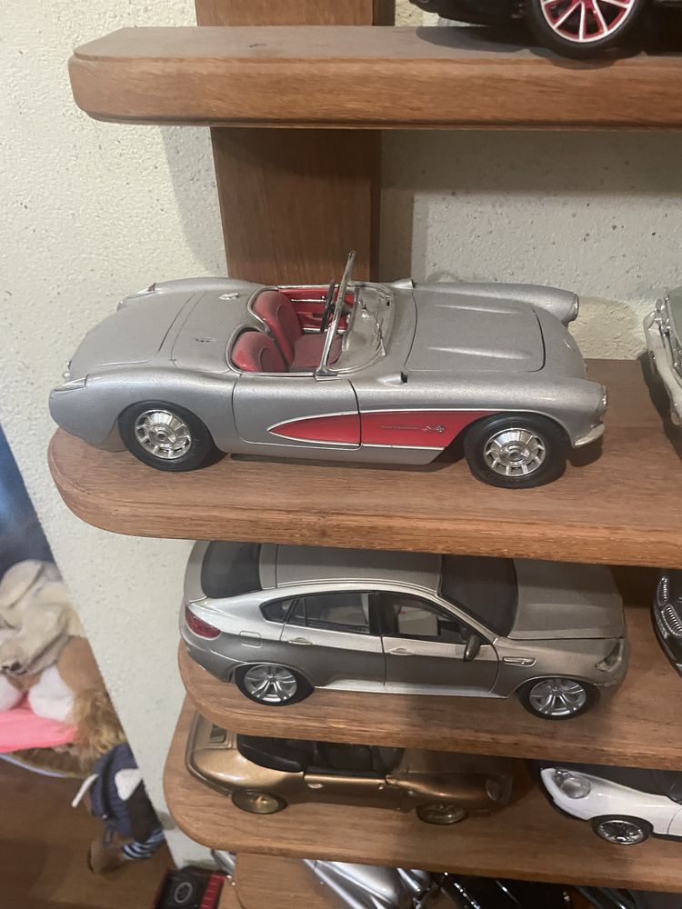 Моделі масштабу 1:18