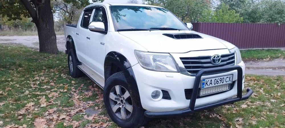 TOYOTA HILUX VII покоління (2nd FL)  •  Double Cab 3.0D АT