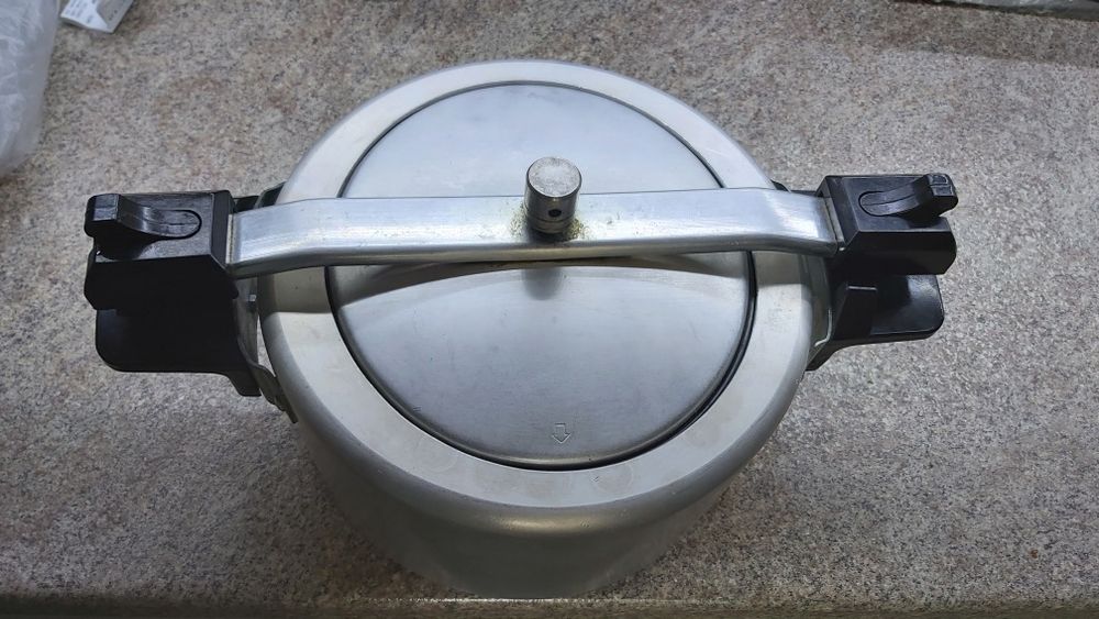 Szybkowar dwa rodzaje