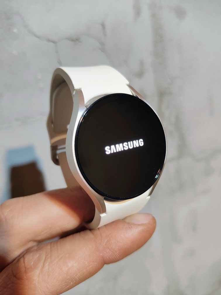 Нові Samsung Galaxy watch 6 40mm