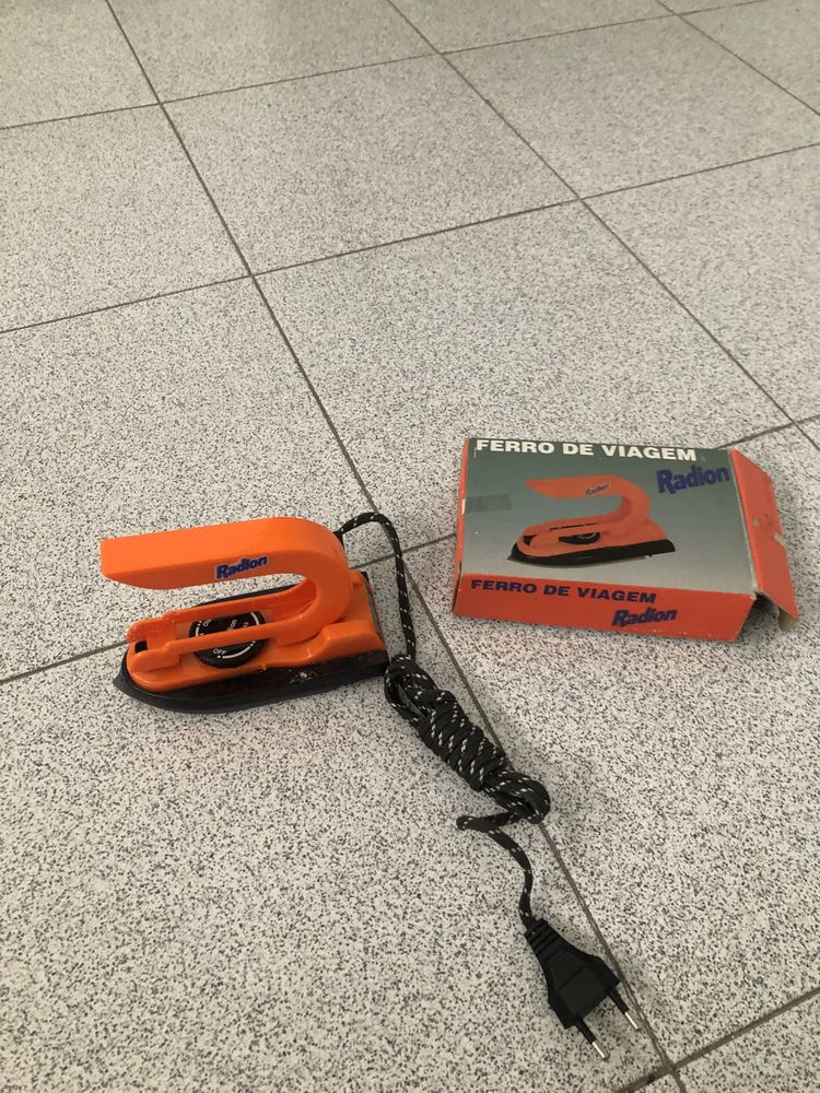 Ferro de Viagem Radion