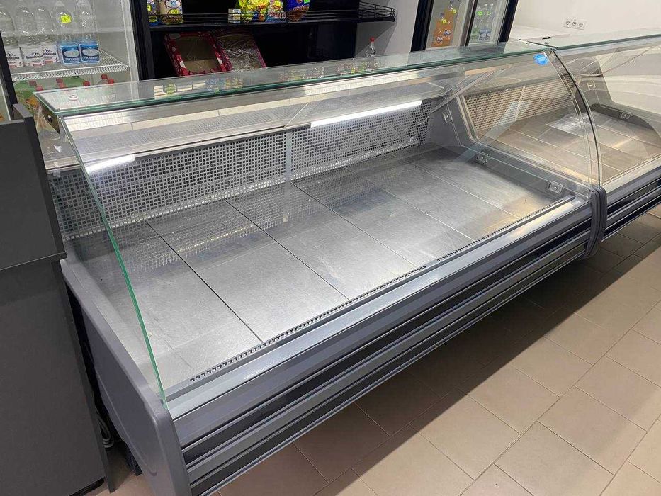 Холодильна вітрина.Вітрини холодильні Холодильник Шафа Витрина Шкаф