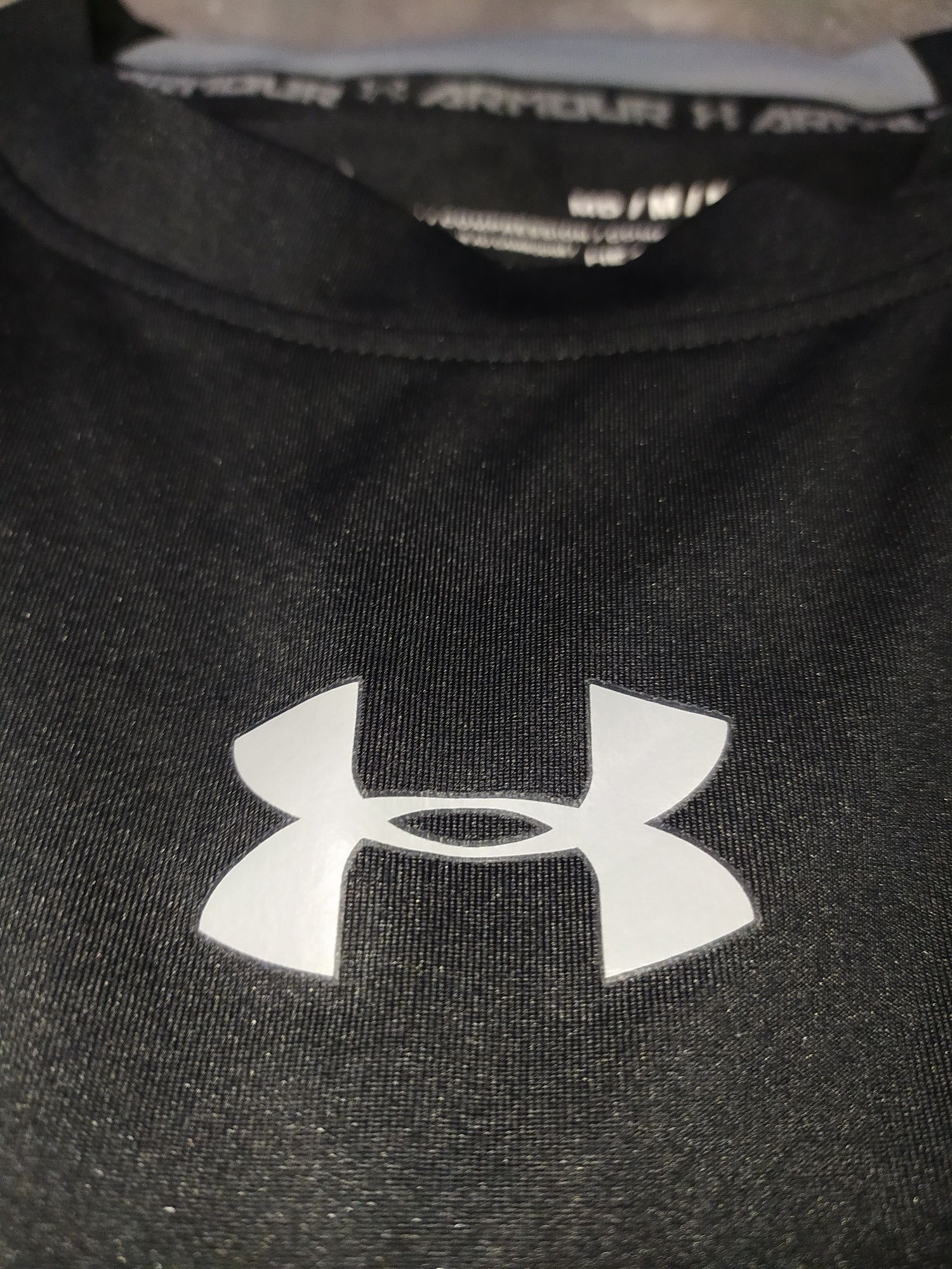 Under armour (M) compression fit лонгслів рашгард термокофта
