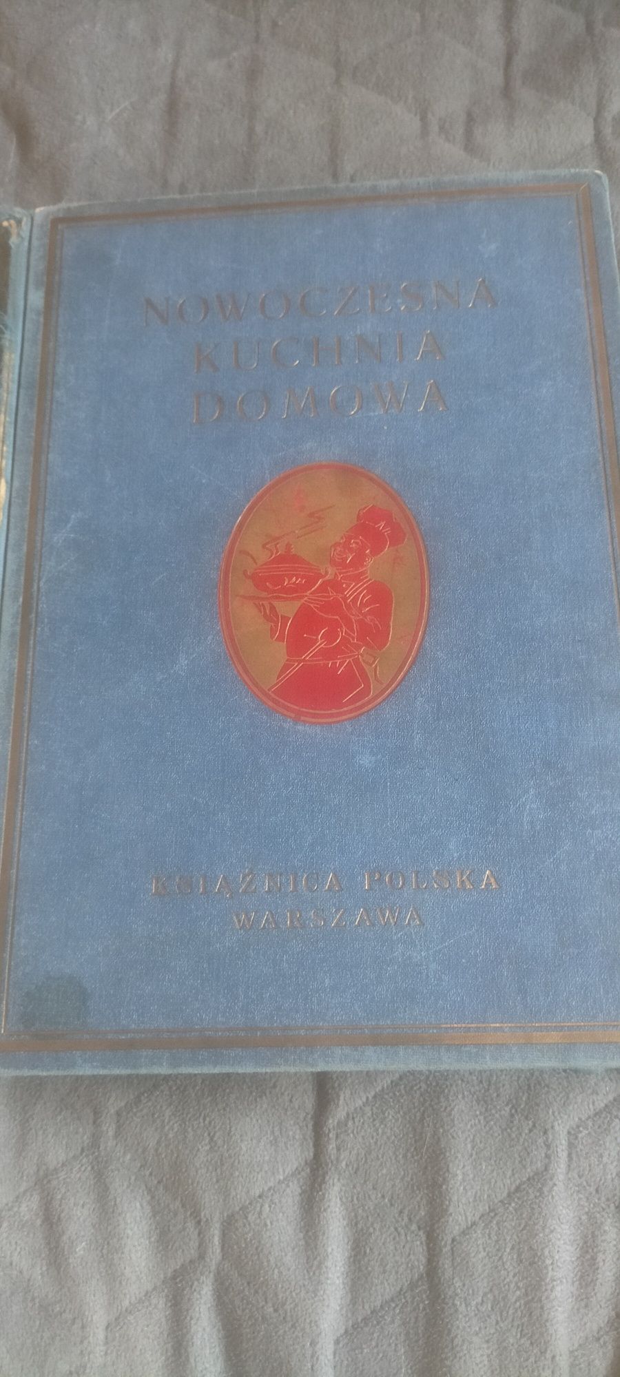 Książka kucharska wydanie z 1937 roku z kolorowymi ilustracjami