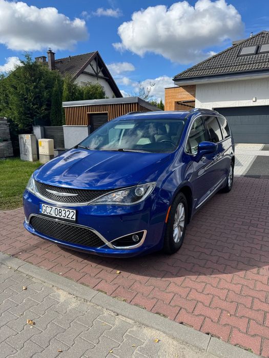 Chrysler Pacifica Chrysler Pacifica 3.6 V6 Benzyna–2018–7-osobowy–Jasne Wnętrze
