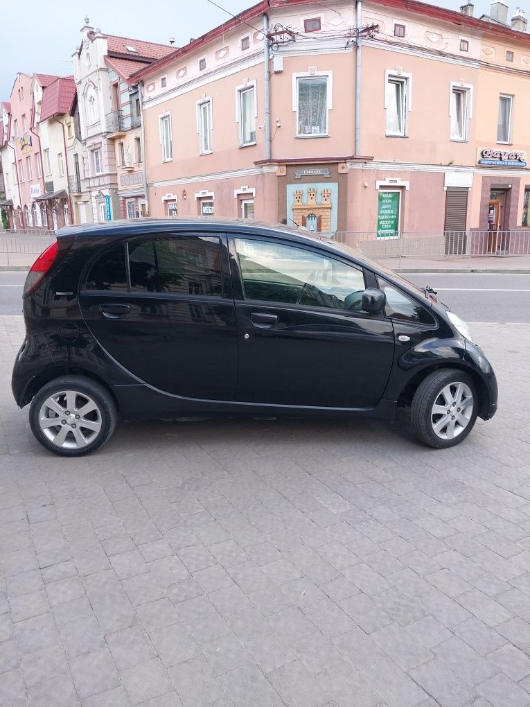 Peugeot Ion 2014