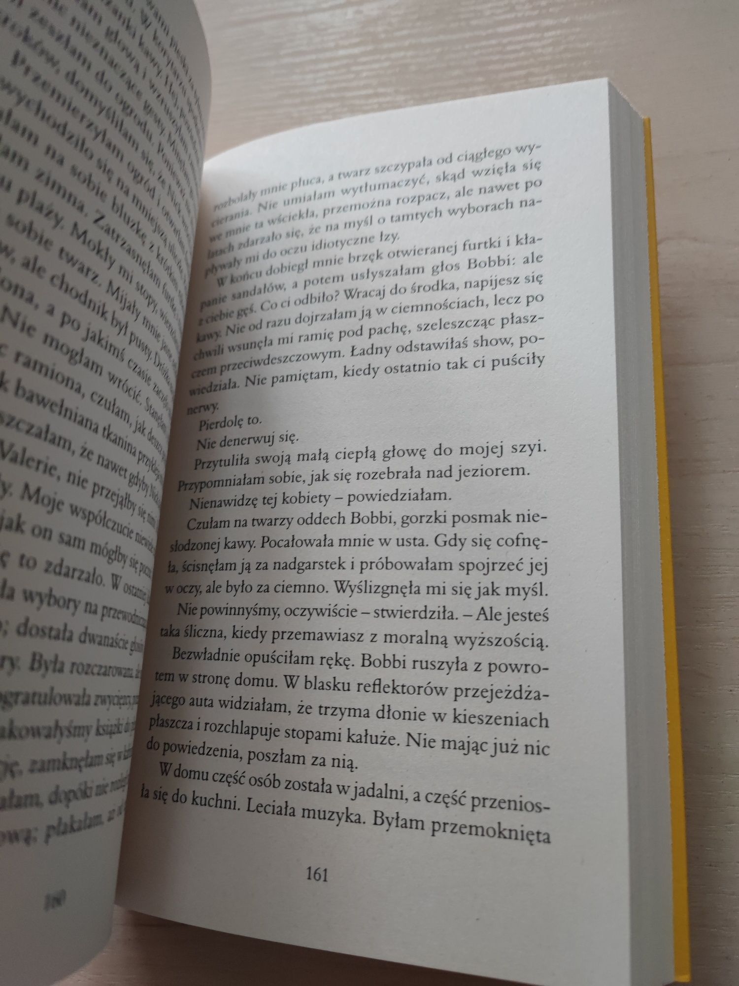 103 Rozmowy z przyjaciółmi
103Autor: Sally Rooney