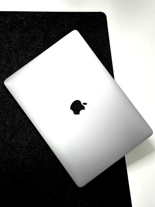 MacBook Pro 13,3” 2019/ i7/ 16GB RAM