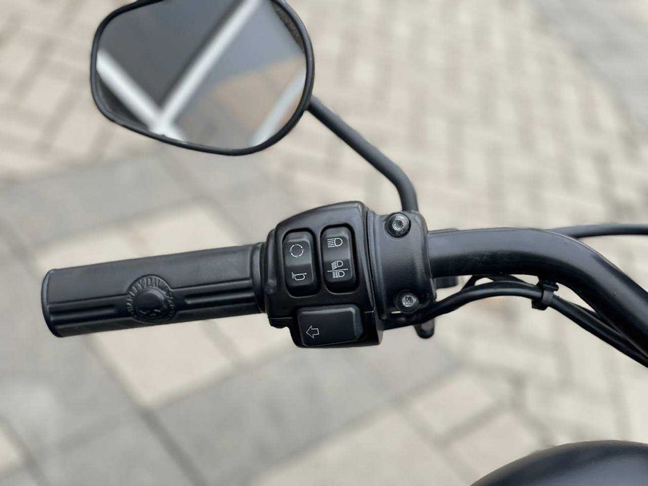 Мотоцикл Harley-Davidson 883 2017