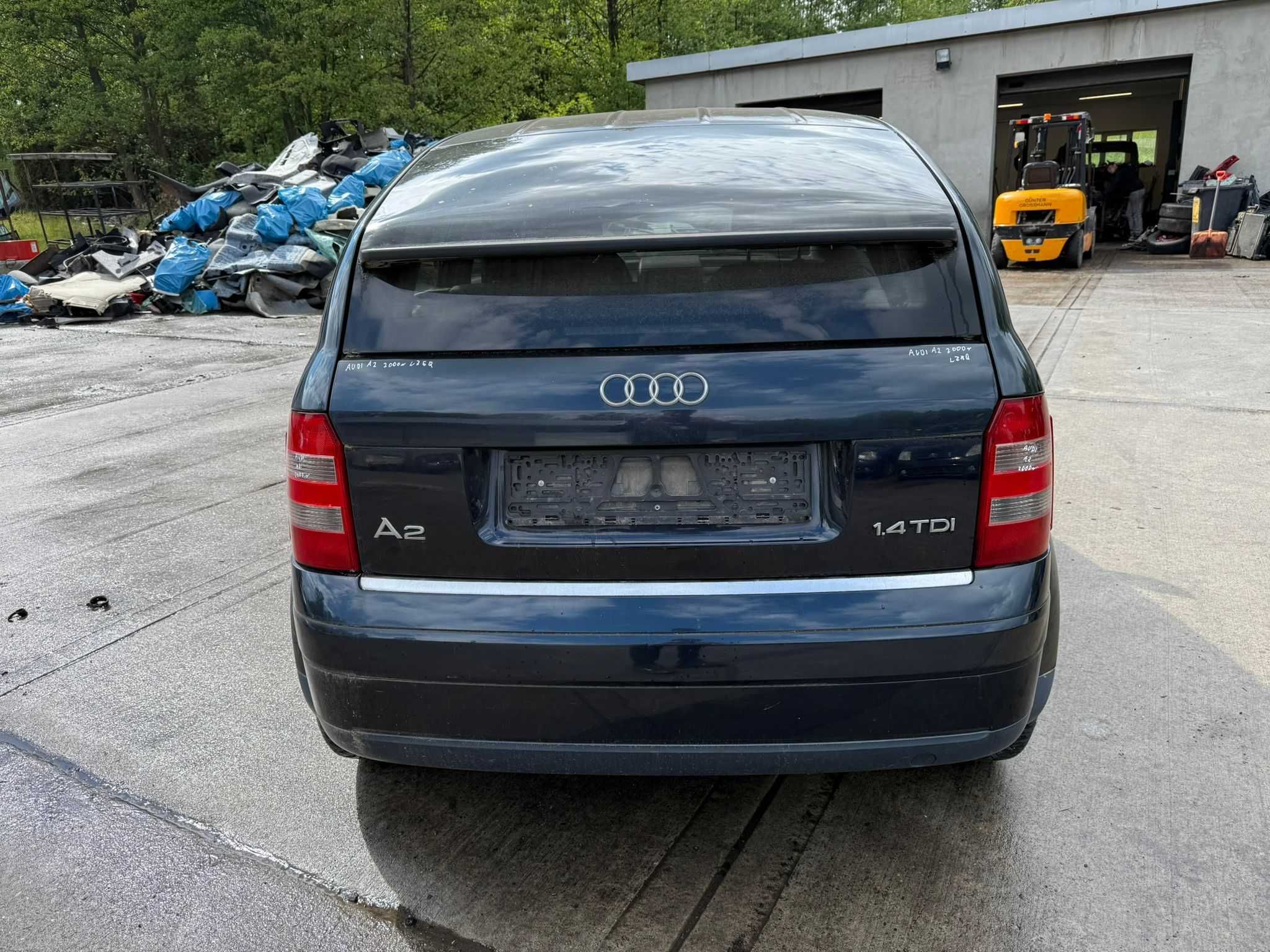 Na części drzwi przednie/tylnie / maska audi a2 1.4tdi LZ5Q