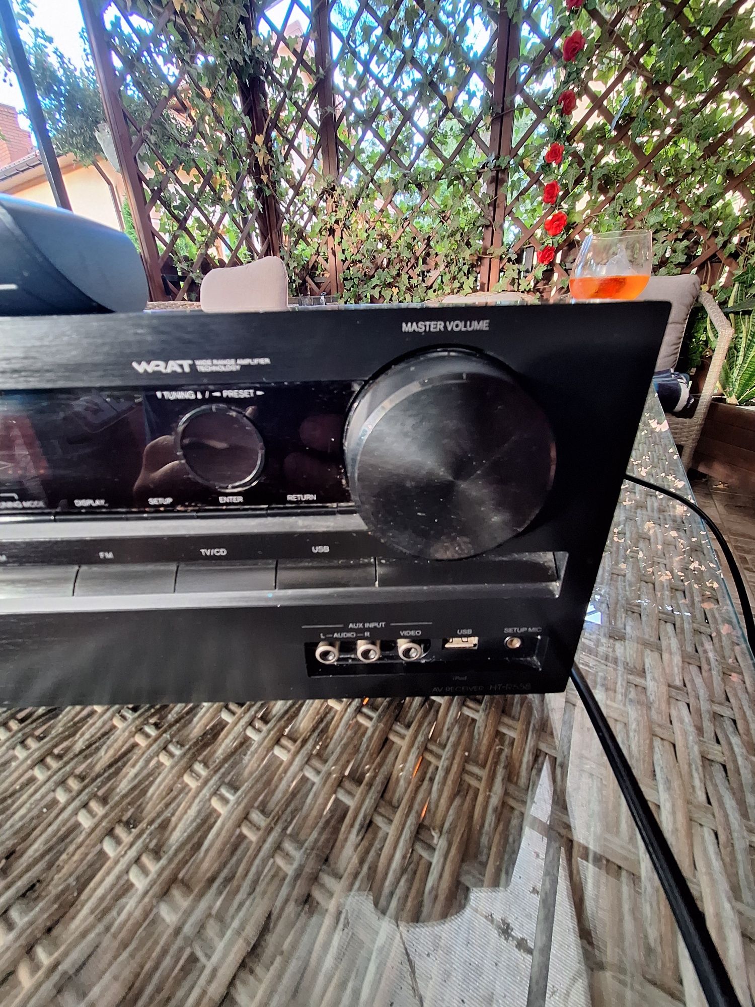 Amplituren Onkyo z Pilotem