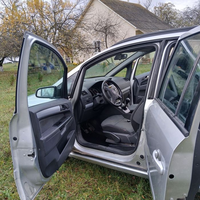 Хороше сімейне авто