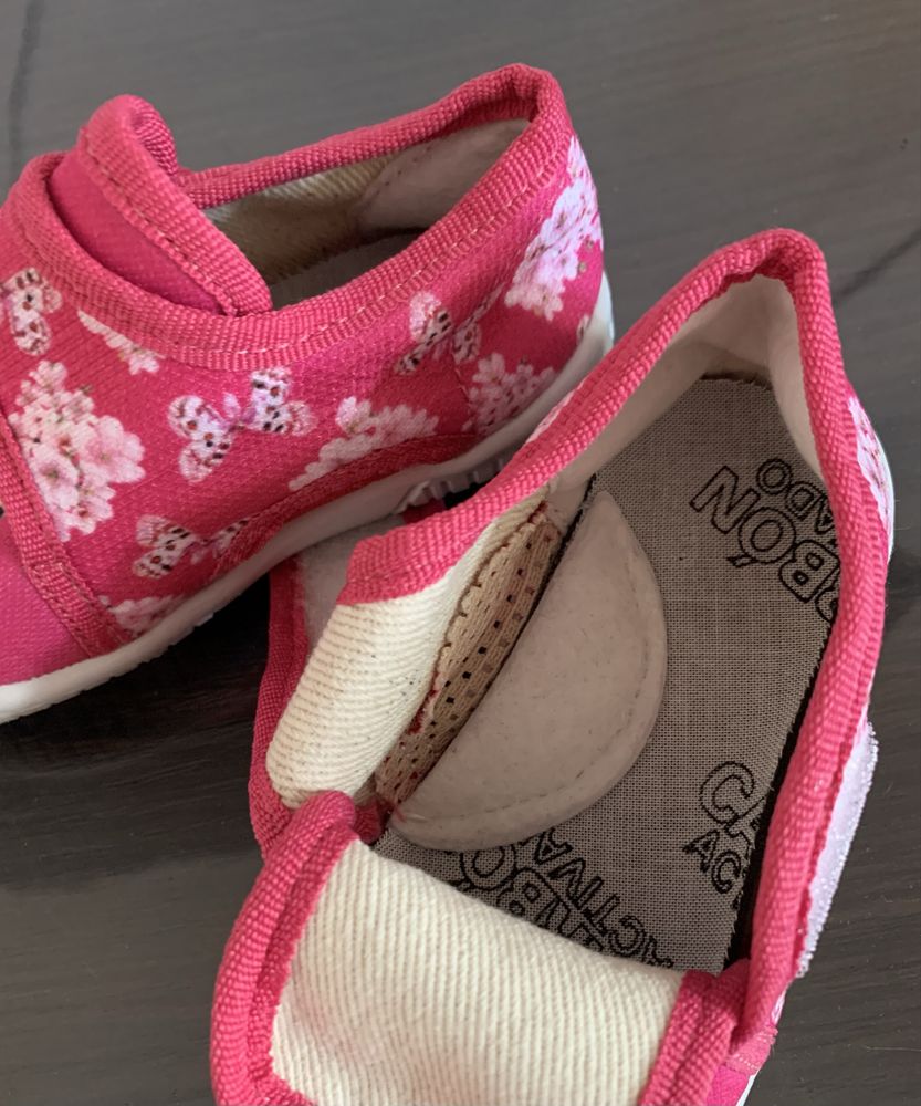 Р. 20 Босоніжки/сандалі шкіряні, тачочки Ельза, кеди Converse 12,5 см