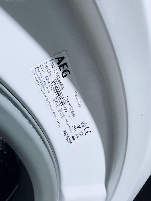 2в1 прально - сушильна машина AEG , ( тепловий насос)