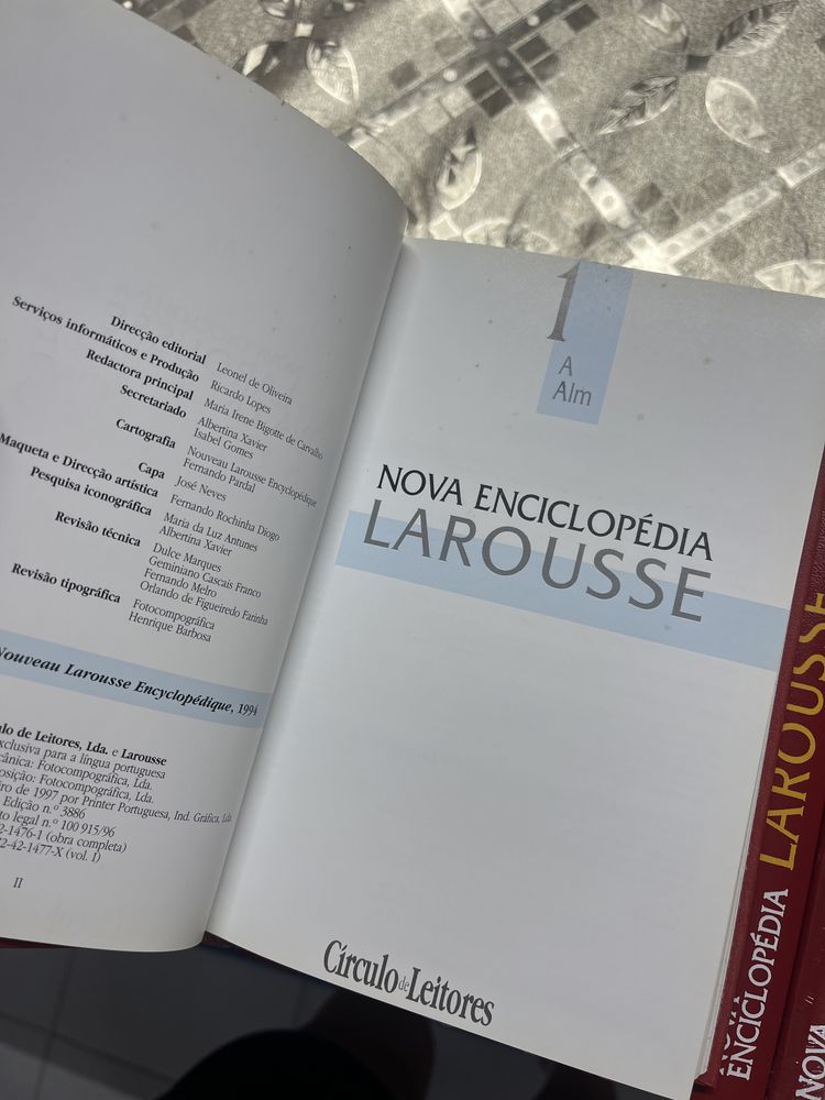 Nova Enciclopédia Larousse | Círculo de Leitores