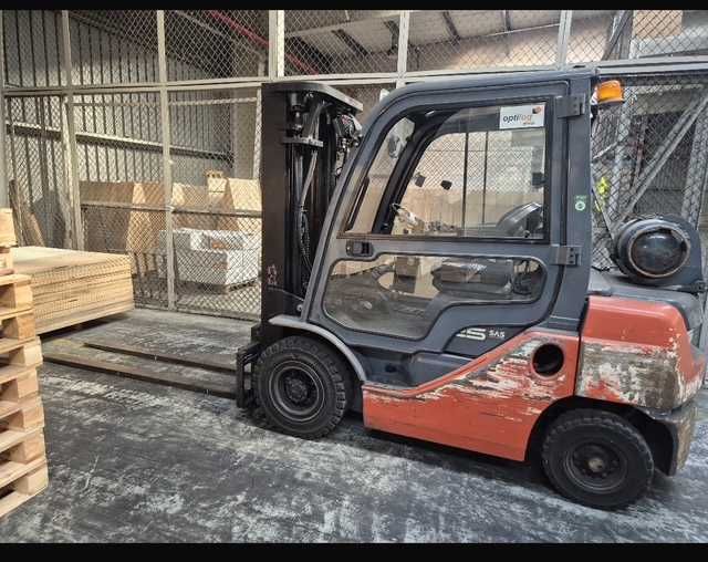 Wózek widłowy TOYOTA 8FGF25, 2500 kg, LPG, Maszt Triplex