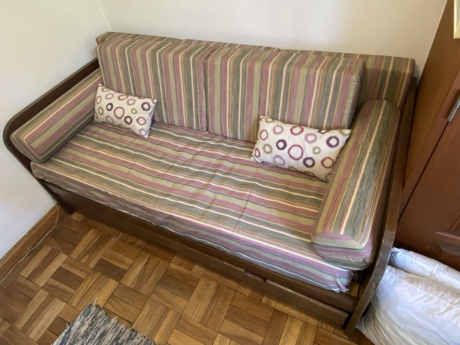 Sofá-cama com gaveta c/colchão