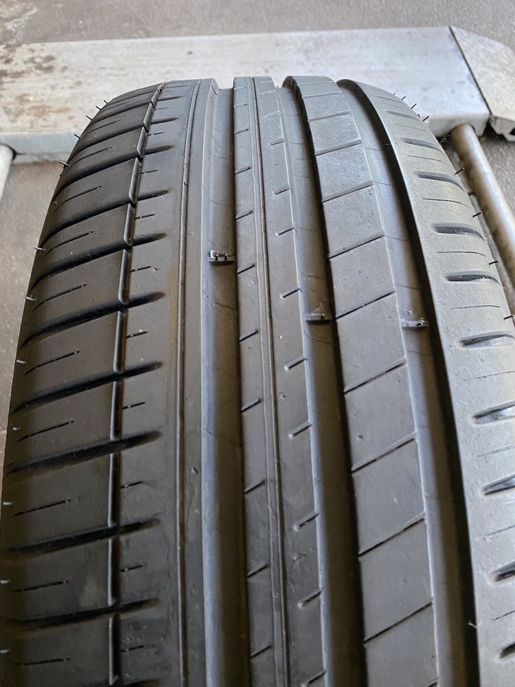 Pneus 215/45/18 Michelin Pilot Sport 3