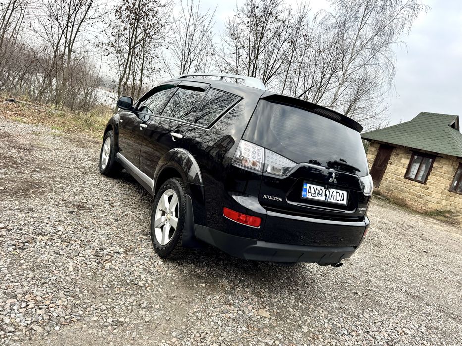 Продам Mitsubishi Outlander XL