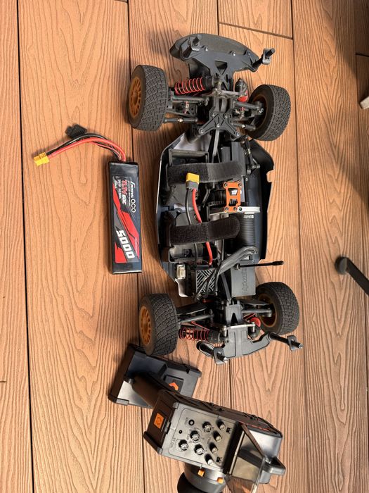 Model RC HPI Racing WR8 Flux Subaru Impreza, 1:8, RtR z pakietem