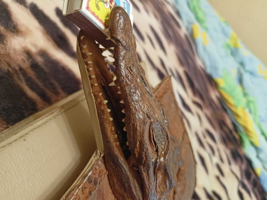 Сумка из целого крокодила (кайман)