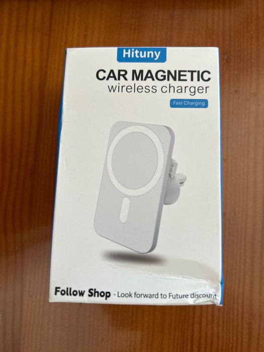 Carregador magnético para carro