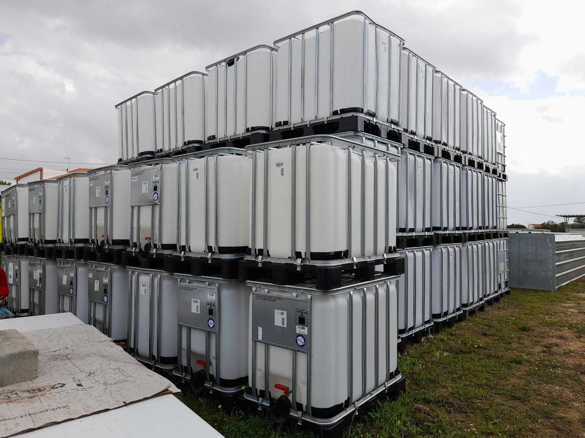 Depositos de 1000 litros IBC tanks