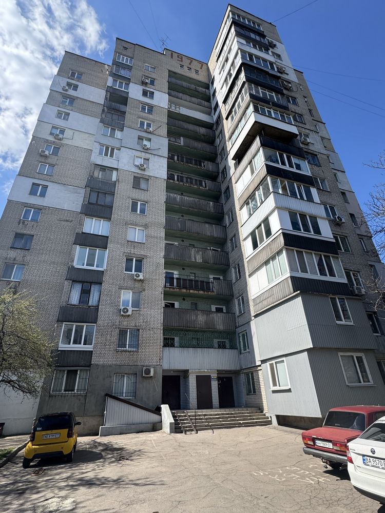 Продам 2к квартиру. Ул Строителей. Янгеля. Титова