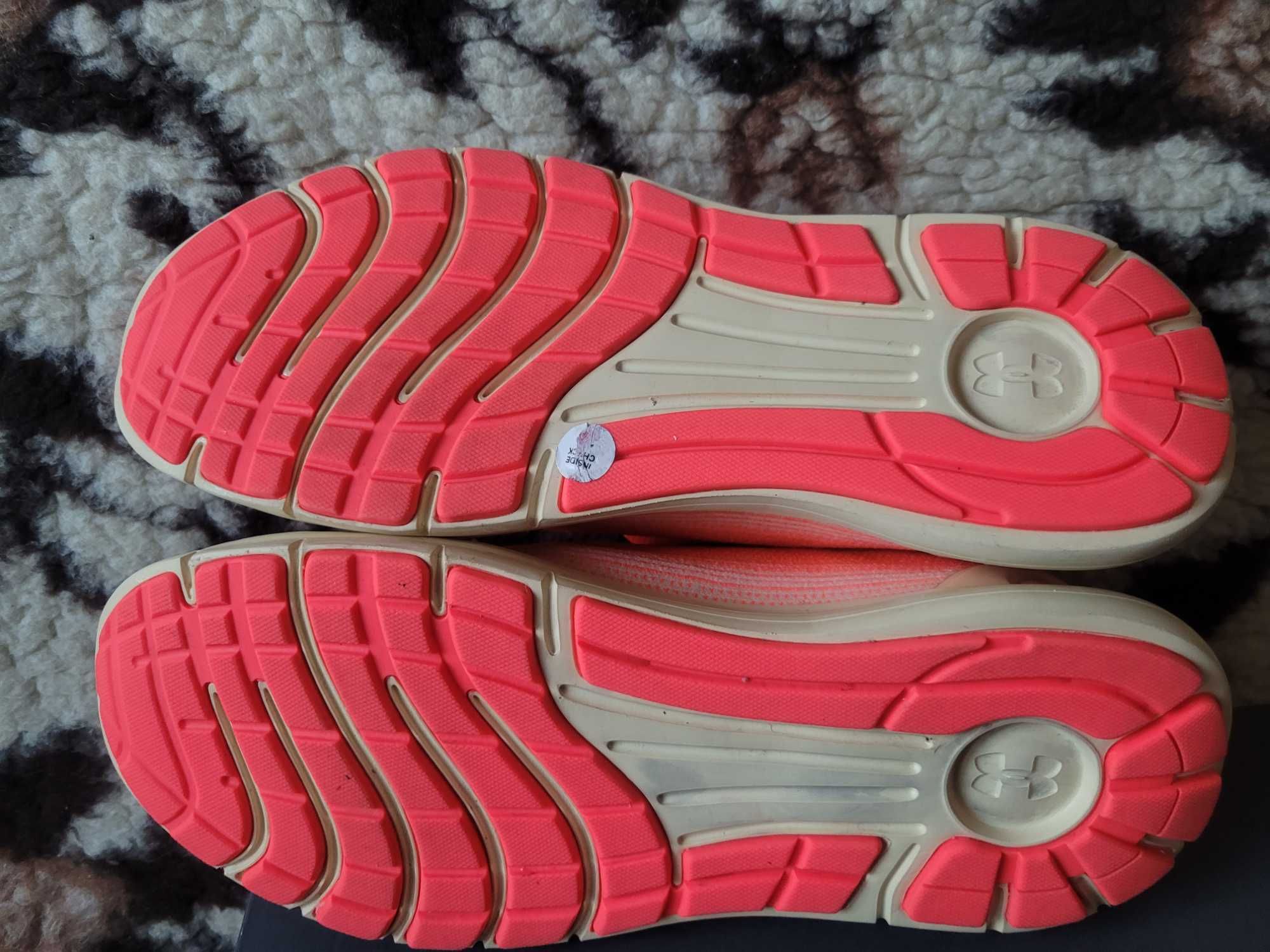 Mega lekkie buty treningowe do biegania Under Armour r.40 super stan