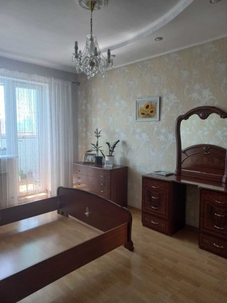 Затишний будинок на Юрівці