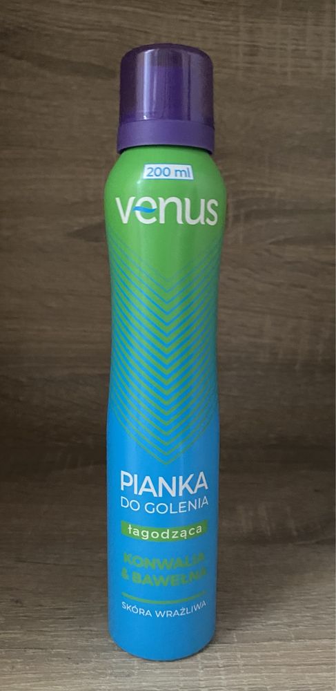 Venus Pianka do Golenia Łagodząca z Konwalią i Bawełną